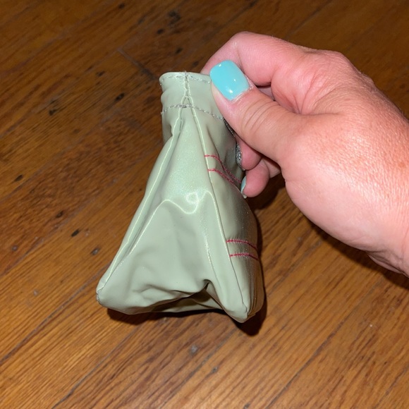 Clinique Makeup Bags Set of 2 - Picture 13 of 14